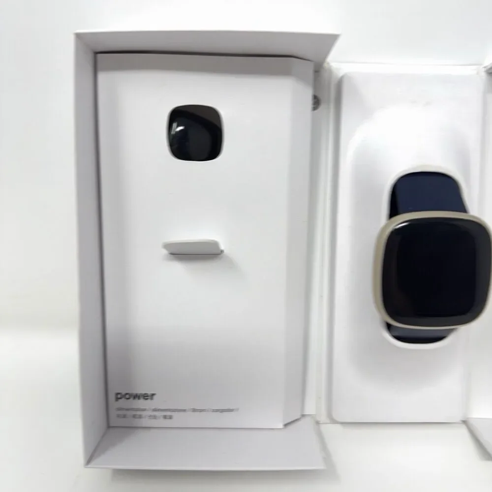 Fitbit Versa 3 GPS Smartwatch Fitness Tracker Soft Gold Midnight Blue With Box